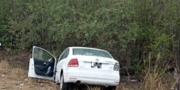 Vehículo derrapa en Carretera Victoria-Monterrey