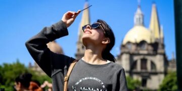 La NASA recomienda esto para ver el eclipse solar en su fase total