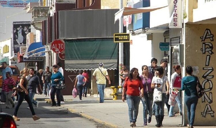 Trabajadores en México enfrentan dificultades de salud y salarios