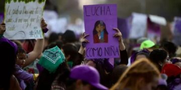 En el mundo, 1 de cada 10 mujeres vive en pobreza extrema