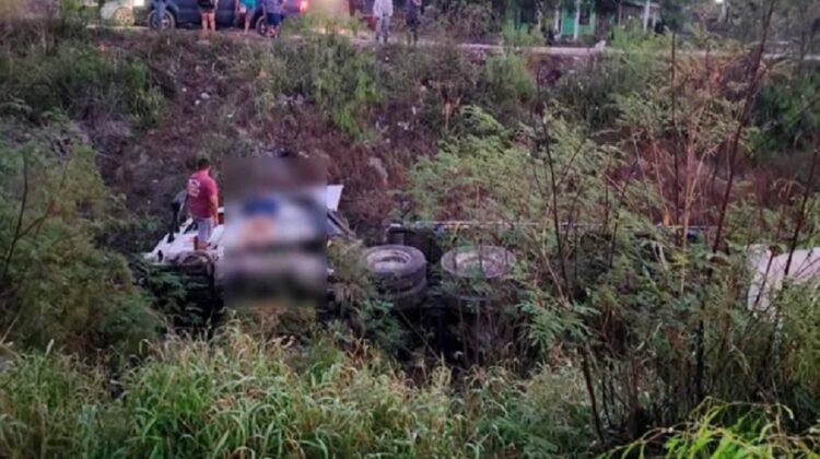 Volcadura de Tráiler en carretera Matamoros-Reynosa, deja un lesionado