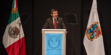 Formará la UAT a estudiantes desde una visión humanista y de responsabilidad social