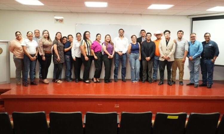 Difunde UAT proyectos de posgrado en áreas de Veterinaria