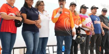 Celebra la UAT con gran éxito rodada deportiva familiar