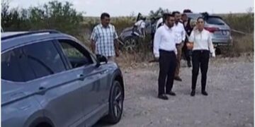 Camioneta de la avanzada de Claudia Sheinbaum sufre accidente carretero.