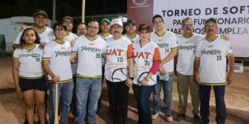 Inaugura el rector Dámaso Anaya el Torneo de softbol para Funcionarios, Maestros y Empleados de la UAT
