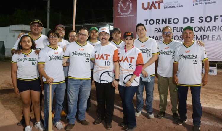 Inaugura el rector Dámaso Anaya el Torneo de softbol para Funcionarios, Maestros y Empleados de la UAT