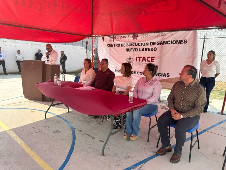 Reciben PPLs constancias de cursos impartidos por ITACE