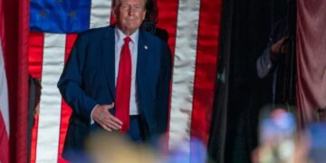 Trump propone una liga de lucha al estilo UFC compuesta por migrantes “violentos”