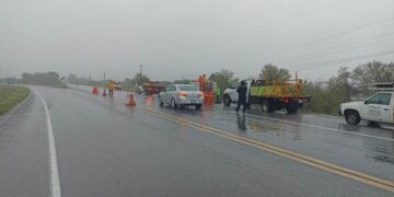 Alerta: circulación cerrada en carril de norte a sur en Carretera Federal 101 por crecida del Río Pilón