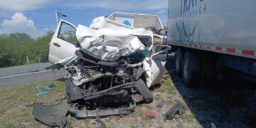 Choque en la carretera federal 83 en el tramo González-Hidalgo.