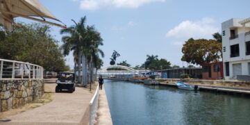 Guardia Estatal previene accidentes por práctica de parkour en Tampico