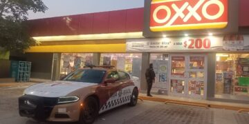 Guardia Estatal mantiene proximidad en negocios locales y tiendas de autoservicio