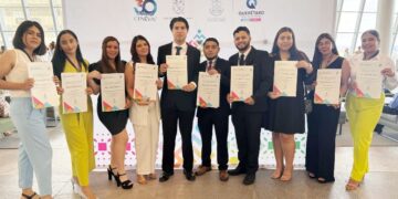 Reciben 17 médicos egresados de la UAT el Premio CENEVAL de Excelencia
