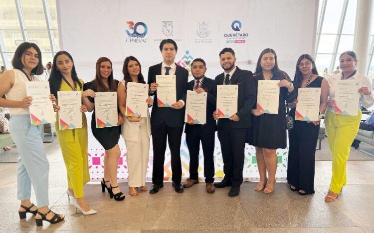 Reciben 17 médicos egresados de la UAT el Premio CENEVAL de Excelencia