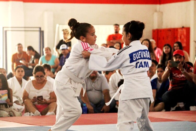 Suben al podio judocas de la UAT en Torneo Estatal