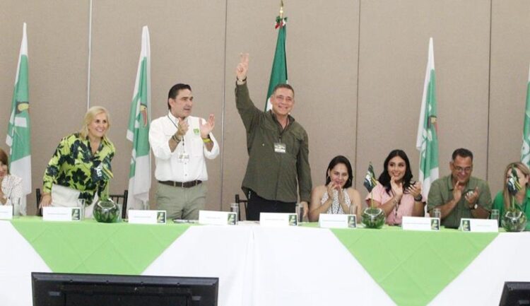 Eugenio Hernández Flores al Verde Nacional