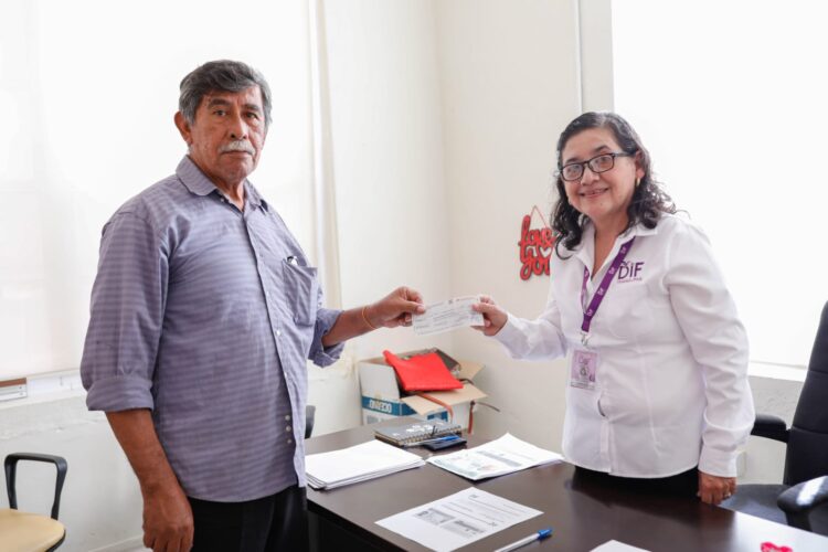 Entrega DIF Tamaulipas apoyos económicos a adultos mayores de 23 municipios