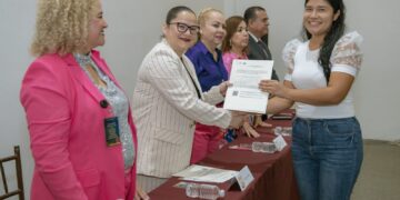 Concluyen su formación 25 mil tamaulipecos en el CECATI