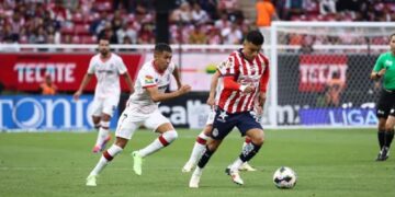 Chivas no pudo contra el Diablo en su debut