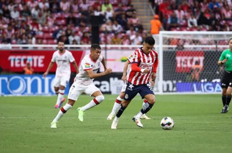 Chivas no pudo contra el Diablo en su debut