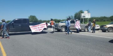 Circulación parcialmente cerrada en ambos sentidos de la Carretera Reynosa-Monterrey por manifestación