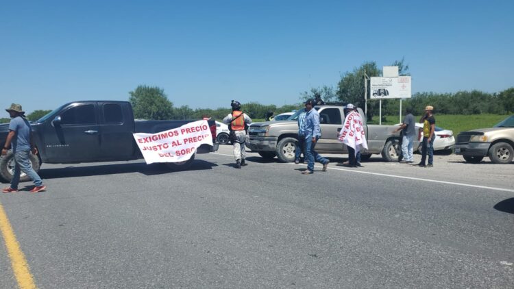 Circulación parcialmente cerrada en ambos sentidos de la Carretera Reynosa-Monterrey por manifestación
