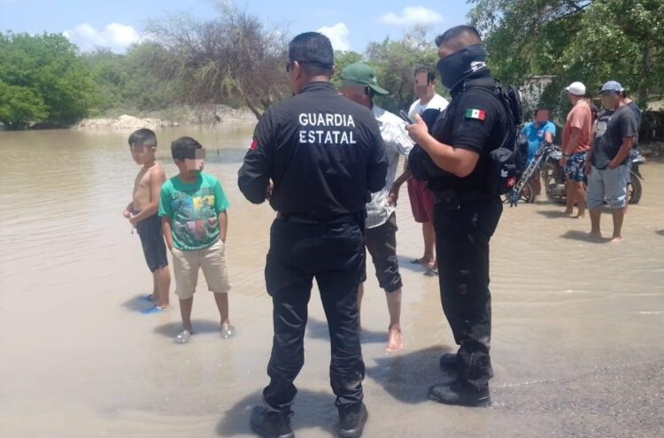 Colabora ciudadanía con Guardia Estatal en rescate de adulto mayor atrapado en el Río Zaragoza