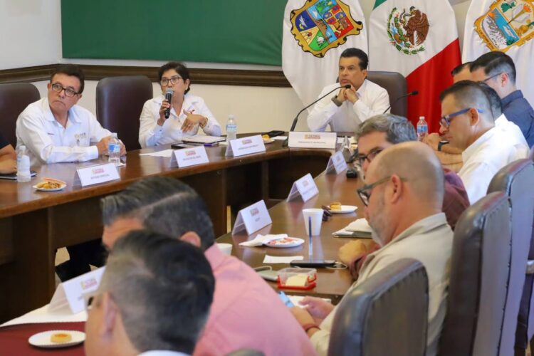 Acuerdan Municipio y áreas de salud hacer frente al dengue, cólera, uso y trato del agua