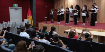 Orquesta y coro Infantil de la UAG interpretan canciones populares