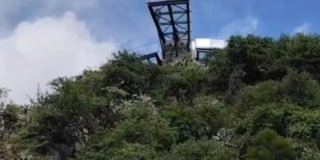 Niño cae del mirador de cristal en Atlixco, Puebla