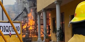 Suman seis los fallecidos por explosión en tequilera José Cuervo