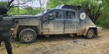 A través del trabajo interinstitucional entre Nuevo León y Tamaulipas, Guardia Estatal asegura vehículos