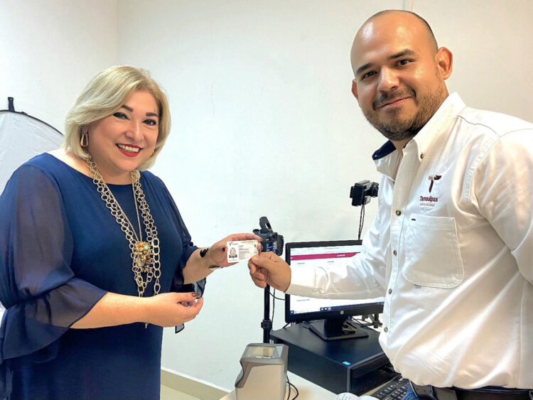 Invita Adriana Lozano a Tramitar de Licencia de Conducir para Automovilista
