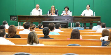 Actualiza la UAT a su personal administrativo en materia de normatividad y rendición de cuentas