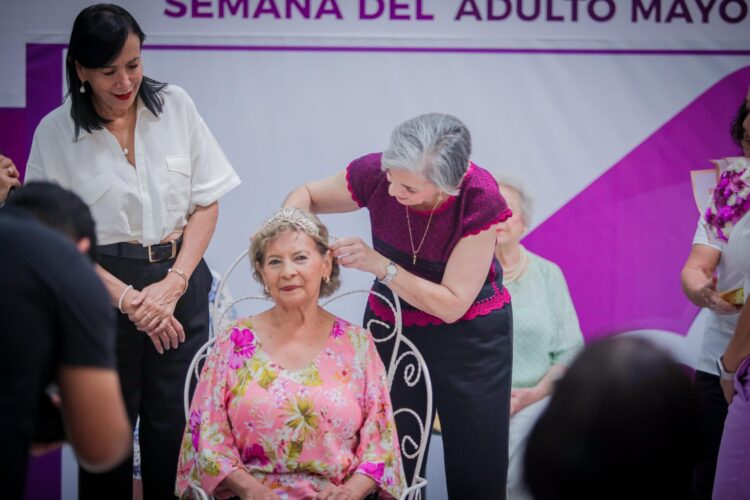 Inaugura María de Villarreal la Semana del Adulto Mayor 2024
