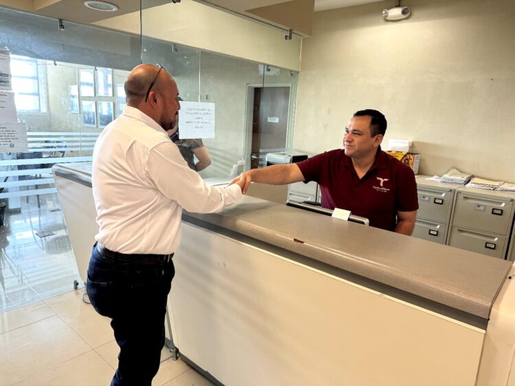 Realiza secretario general de Gobierno supervisión en Registro Civil e Instituto Registral y Catastral durante periodo vacacional