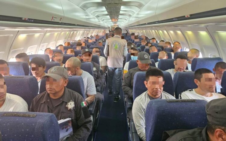 Trasladan desde CEDES de Tamaulipas a 68 personas privadas de la libertad a CEFERESOS