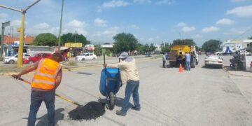 Activan Estado y Municipio programa emergente de bacheo.