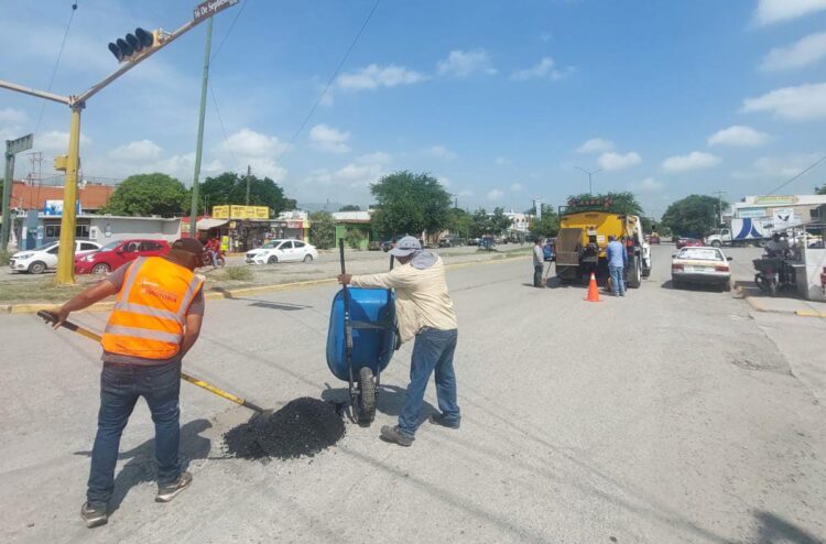 Activan Estado y Municipio programa emergente de bacheo.