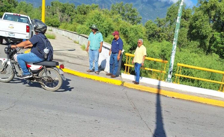 Supervisa Obras Públicas estructura de puentes viales de boulevares de la ciudad.