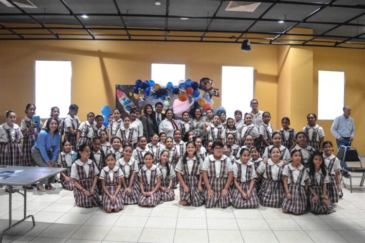 Inspiran a niñas a adentrarse en la ciencia y la tecnología