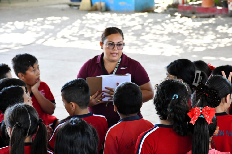 ¡Una maestra de Diez!