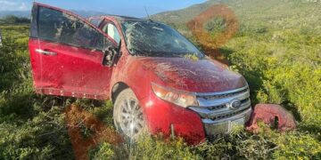 Vuelcan cerca de Tula; hombre mue re y mujer sale herida