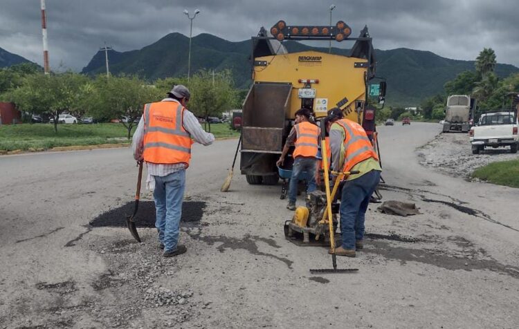 Mantiene SOP trabajos preventivos de bacheo.