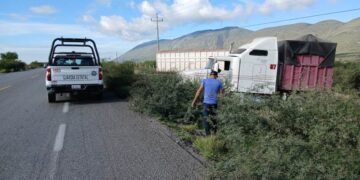 Guardia Estatal atiende derrape de tractocamión en Carretera Tula-San Luis Potosí