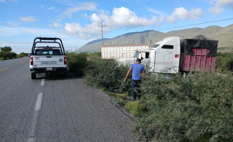 Guardia Estatal atiende derrape de tractocamión en Carretera Tula-San Luis Potosí