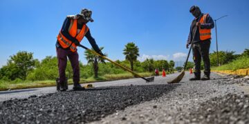 Rehabilita SOP 98 m2 de carpeta dañada en el Praxedis Balboa.