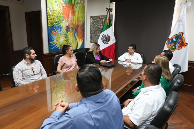 Firma Eduardo Gattás acta de entrega-recepción 2021-2024.