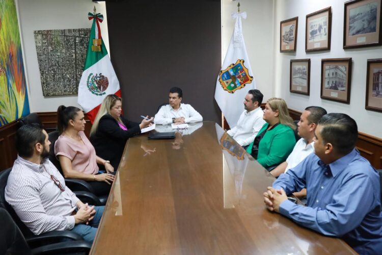 Firma Eduardo Gattás acta de entrega-recepción 2021-2024.